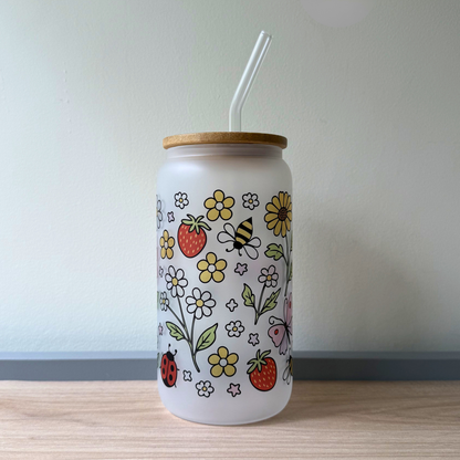 Spring Garden Glass Can Cup – Cute Bee & Strawberry Iced Coffee Tumbler with Lid & Straw